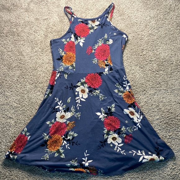 Gray floral print summer dress. From Macy’s in a size large - Picture 1 of 5